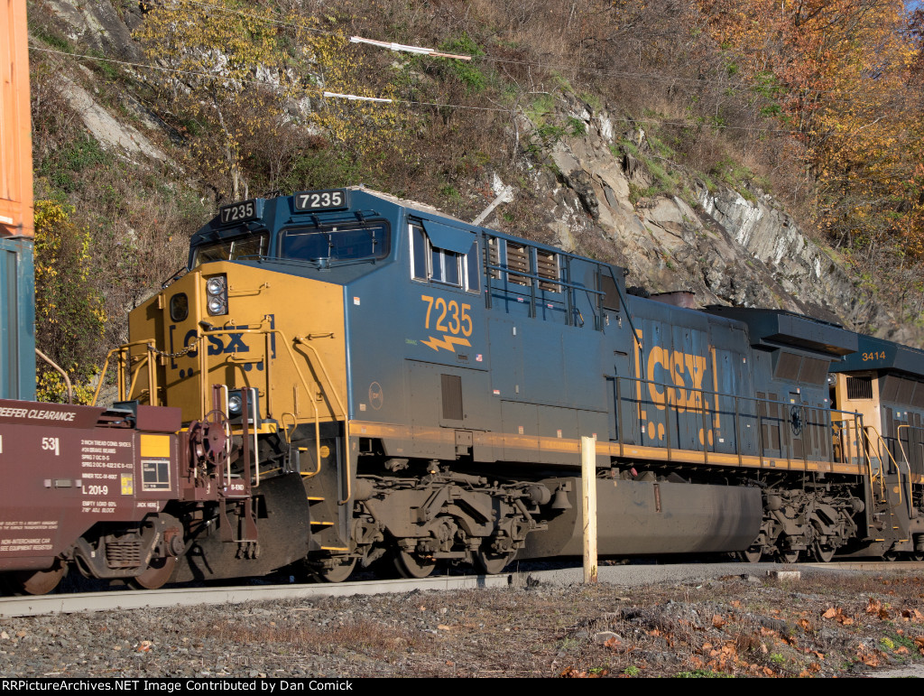 CSXT 7235